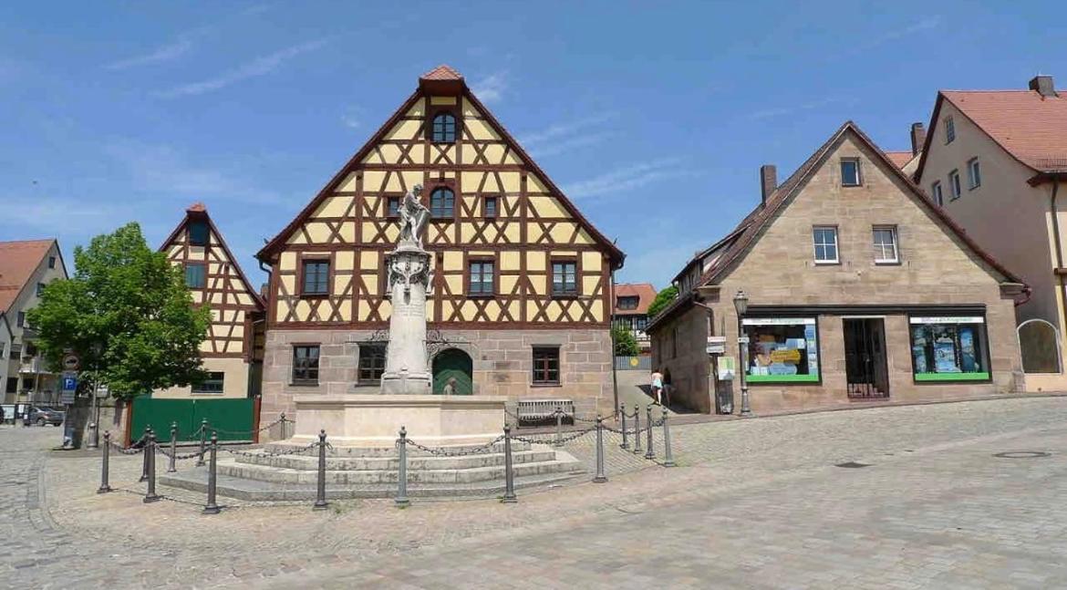 Komplette Wohnung In Wendelstein Bei Nuernberg - Messenaehe エクステリア 写真
